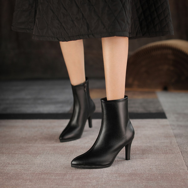 Дамски обувки с цип и ток - два цвята