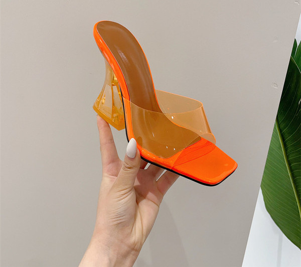 Дамски чехли със силиконова каишка и прозрачен ток