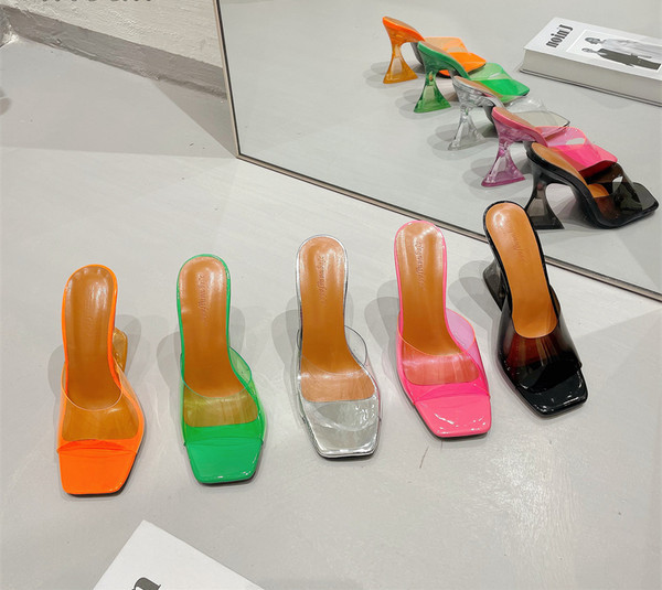 Дамски чехли със силиконова каишка и прозрачен ток