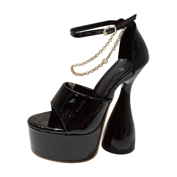 Lakirane sandale s platformom i visokom nestandardnom petom