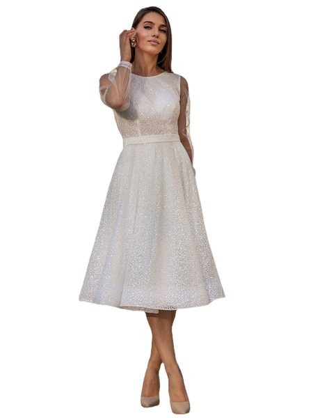 Дамска рокля с ръкави от тюл в бял цвят 