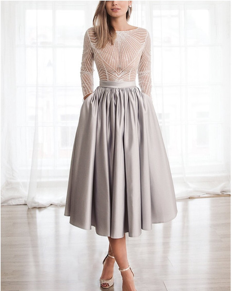 Дамска разкроена рокля с дълъг ръкав