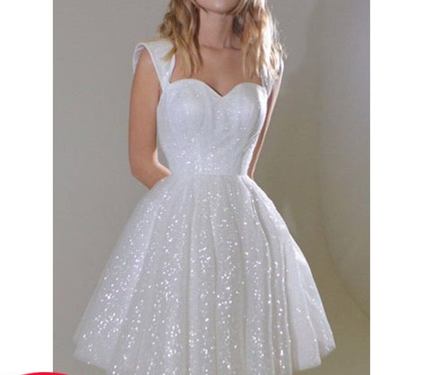 Дамска лъскава рокля - разкроен модел