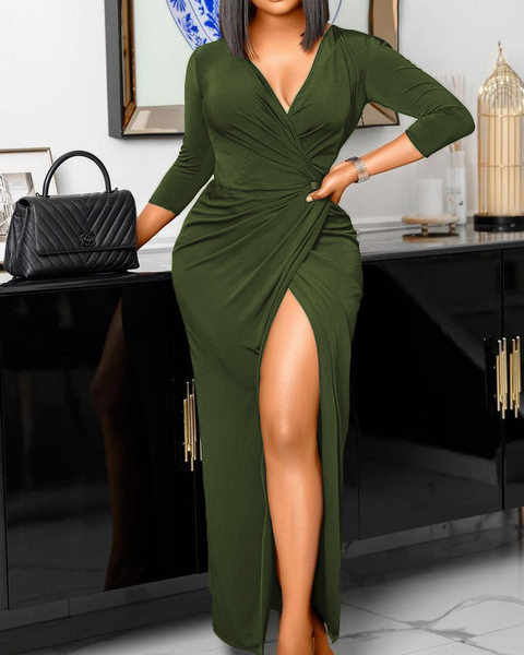 Дамска модерна рокля с дълъг ръкав и цепка