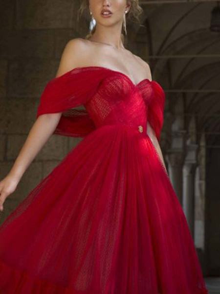 Κομψό φόρεμα με τούλι - κλος μοντέλο