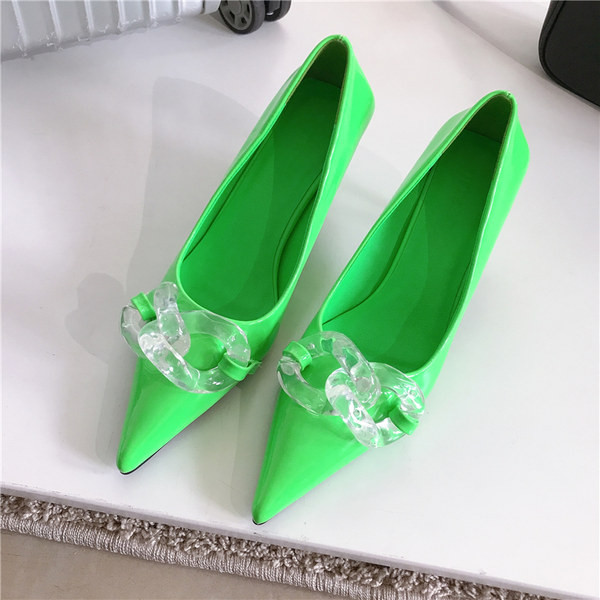 Γυναικεία παπούτσια με τακούνι 6 cm - μυτερό μοντέλο