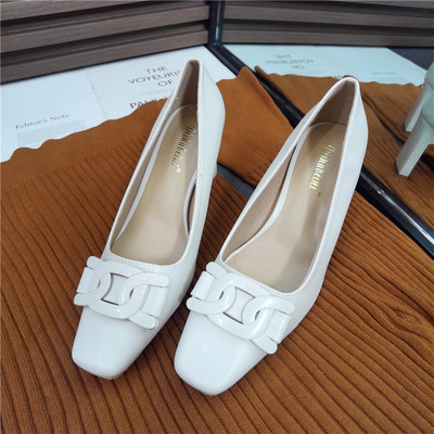 Moodsad naiste nahast kingad kandilise kontsaga 7,5 cm