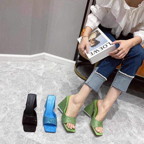 Ženske platform papuče u tri boje sa kamenčićima