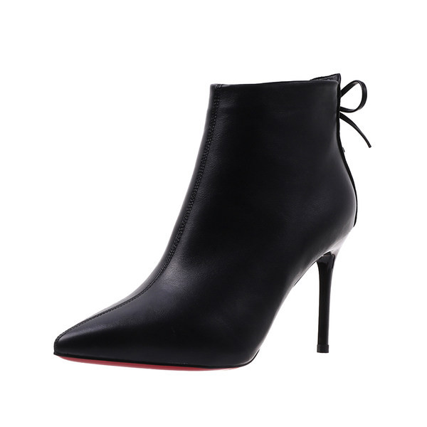 Μυτερό μοντέλο γυναικείες μπότες από οικολογικό δέρμα με κορδόνια