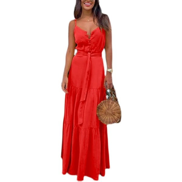 Hosszú női nyári ruha övvel a derekán