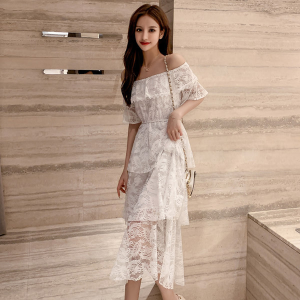 Rövid ujjú női csipkeruha