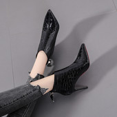 Modern eco bőr csizma 9 cm sarokkal