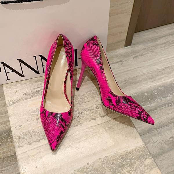 Női hegyes műbőr cipő