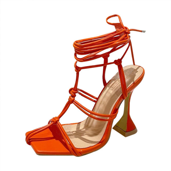 Modern női szandál vékony pánttal, öko bőrből