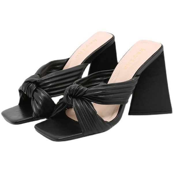 Női műbőr papucs 11 cm vastag sarokkal