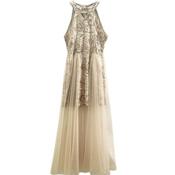 Modern női ruha tüllből