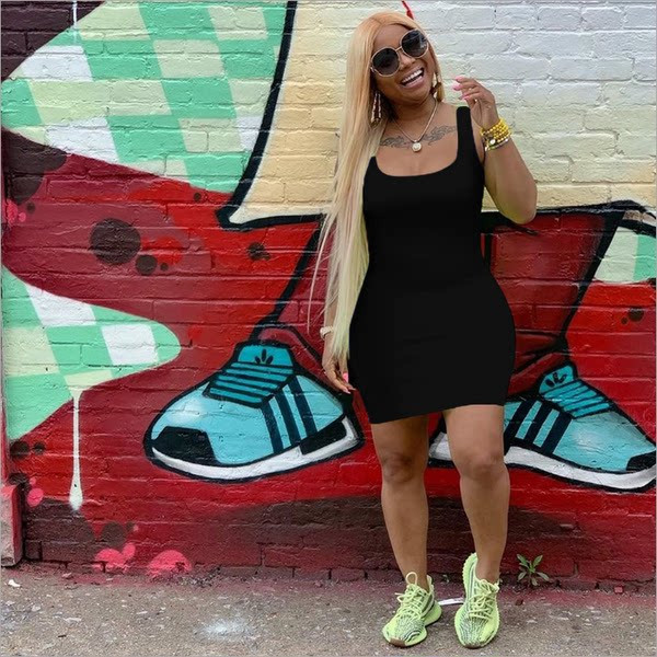 Дамска ежедневна къса рокля с квадратно деколте и тънки презрамки