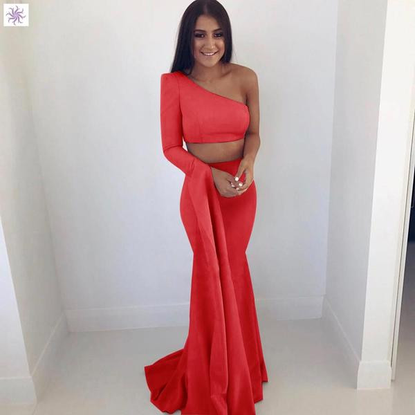 Elegáns női szett aszimmetrikus blúzból és hosszú szoknyából