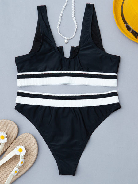 Kétrészes női fürdőruha fekete színben