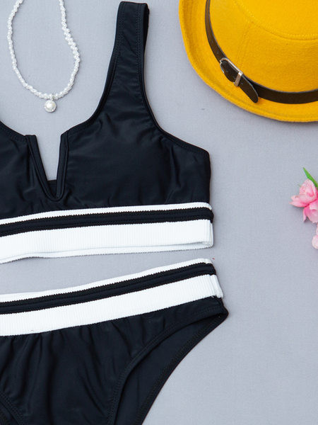 Kétrészes női fürdőruha fekete színben