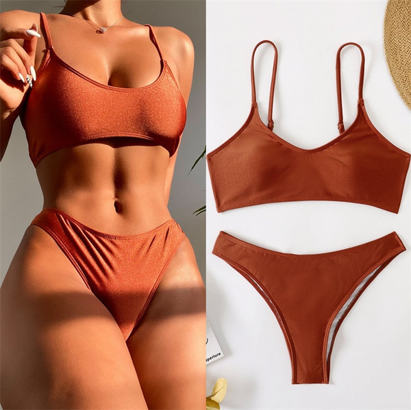 Női fürdőruha vékony pántokkal, barna színben