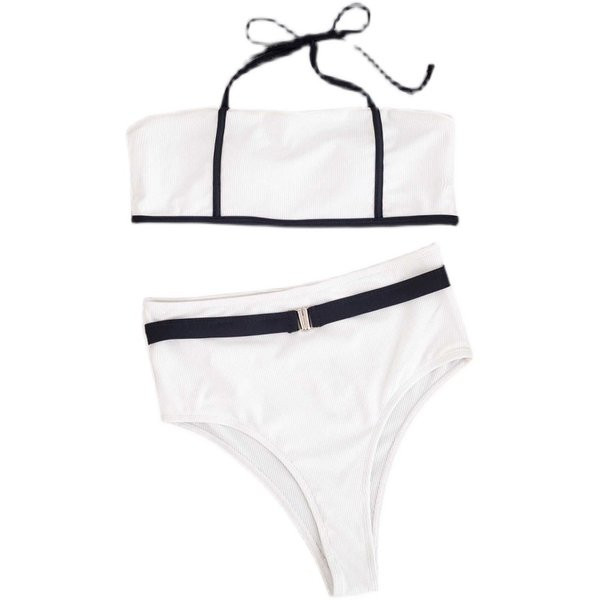 Stílusos, kétrészes női fürdőruha övvel és vékony pántokkal