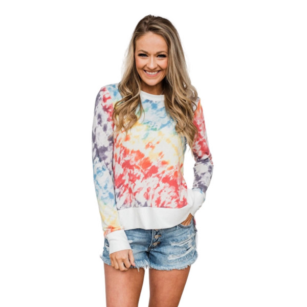 Színes női blúz kerek nyakkivágással