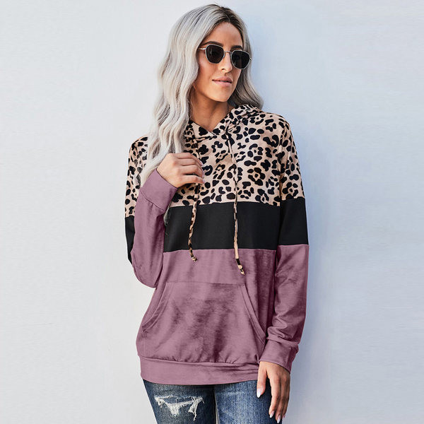 Napi női pulóver kapucnival és zsebbel