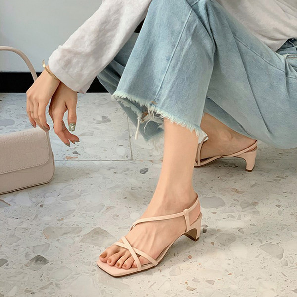 Női műbőr szandál 5 cm vastag sarokkal