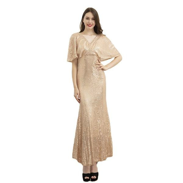 Stílusos hosszú ruha flitterekkel