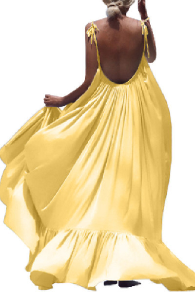 Hosszú szabású ruha csupasz háttal