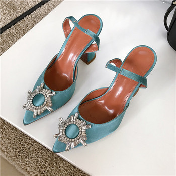 Дамски обувки с декорация камъни - заострен модел