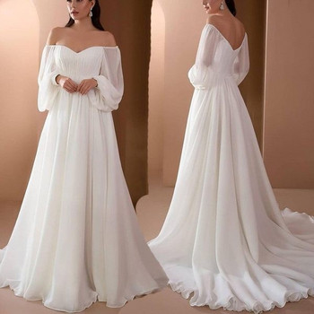 Γυναικείο μακρύ φόρεμα με γυμνούς ώμους σε λευκό χρώμα