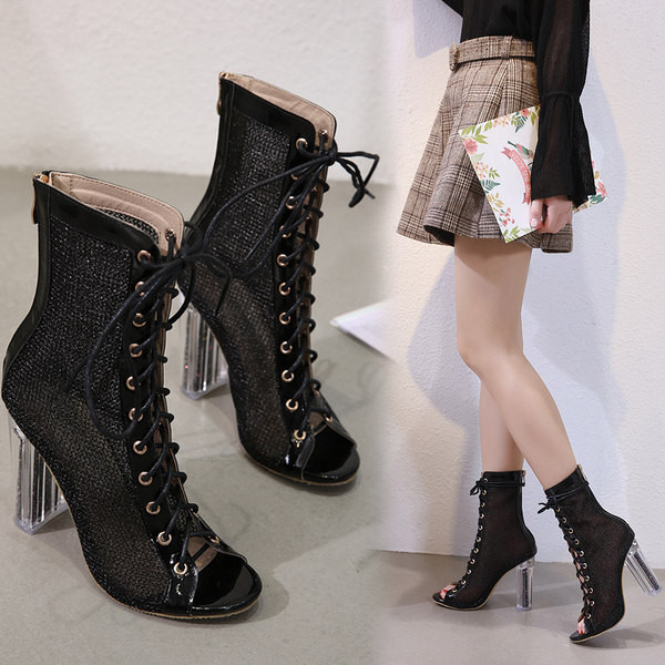 Modern női szandál 11 cm magas sarkú fűzővel