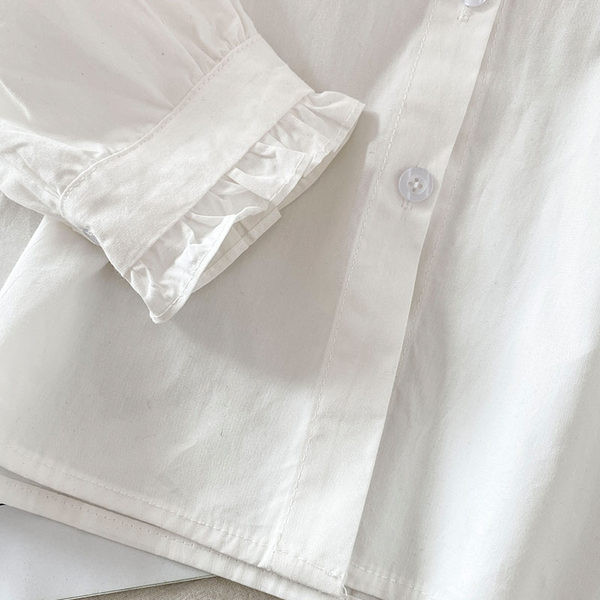 Női retro ing nagy gallérral, fürtökkel és csipkével