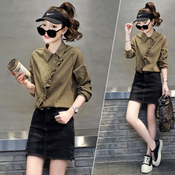 Új ingmodell klasszikus gallérral és fürtökkel