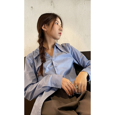 Γυναικείο φαρδύ πουκάμισο με κλασικό γιακά και κουμπιά