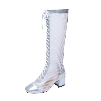 Novi model ženskih čizama ili čizama na pertlu