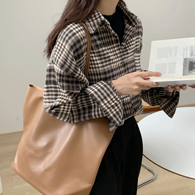 Naiste kevad-sügis ruuduline klassikalise kraega särk