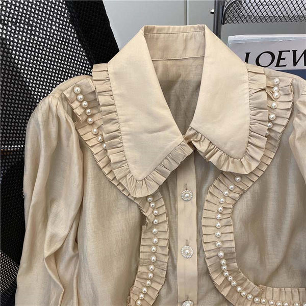 Γυναικείο πουκάμισο σε στυλ ρετρό με βολάν και πέρλες