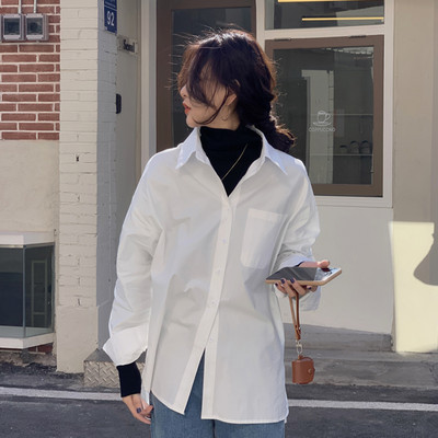 Lai särk klassikalise krae ja taskuga