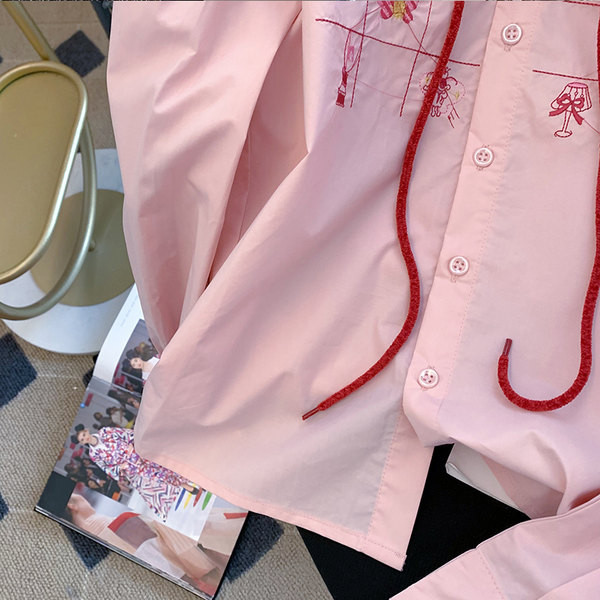 Ženska pamučna košulja s vezom i klasičnim ovratnikom