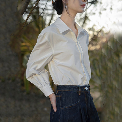 Novi model košulje sa klasičnom kragnom