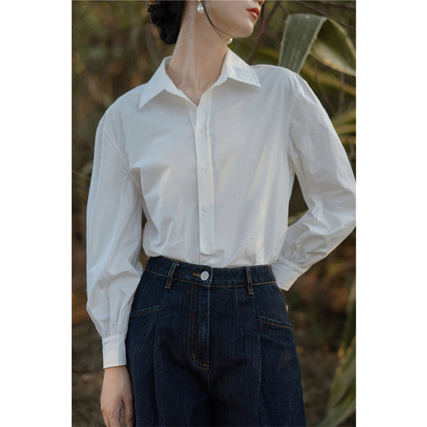 Novi model košulje sa klasičnom kragnom