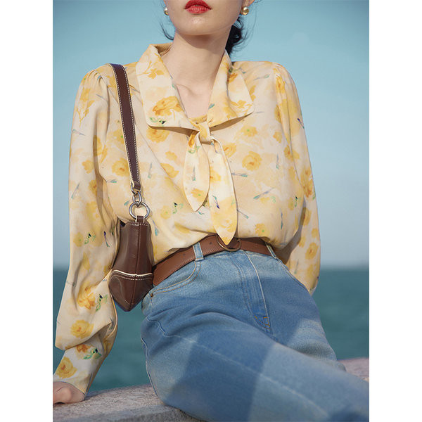 Κομψό πουκάμισο με κορδόνια και κουμπιά