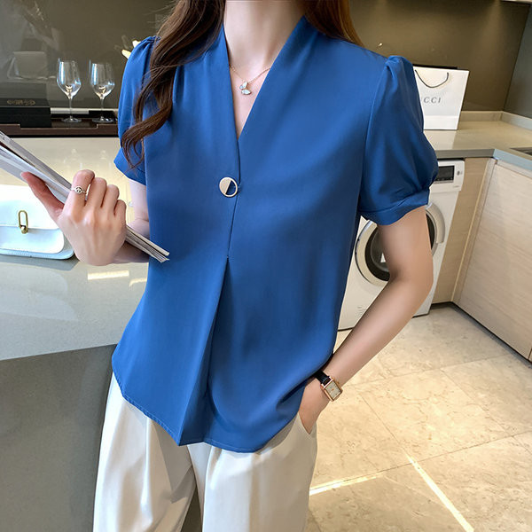 Νέο μοντέλο γυναικείο πουκάμισο - με κοντό μανίκι και λαιμόκοψη 