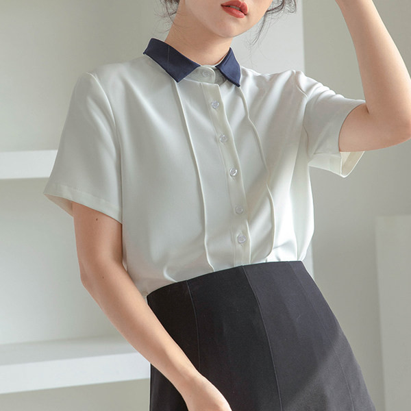 Ležerna košulja s gumbima i klasičnim ovratnikom