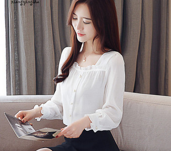 Uus mudel kandilise kaelusega naiste särgist - valge ja roosa