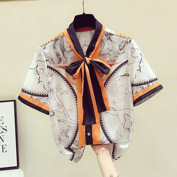 Модерна риза с къс ръкав и шпиц деколте