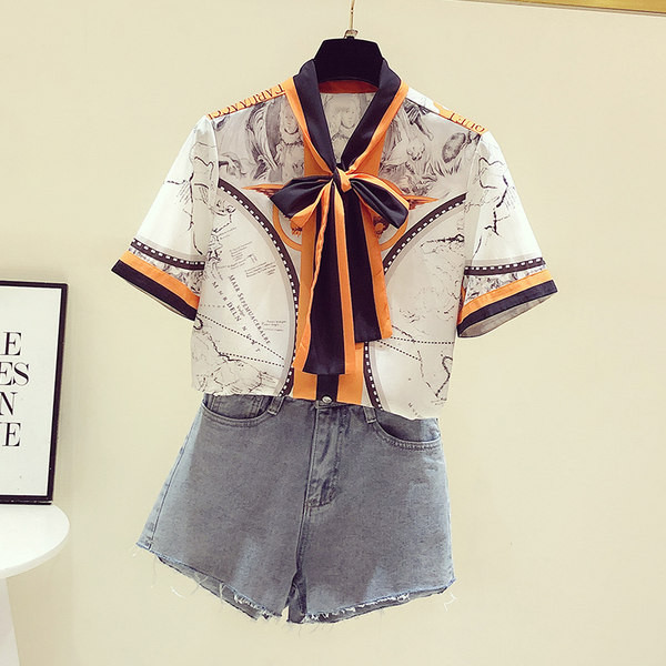 Модерна риза с къс ръкав и шпиц деколте